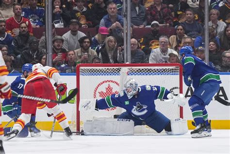 Demko Shines As Vancouver Canucks Win 4 1 Over Calgary Flames Calgary