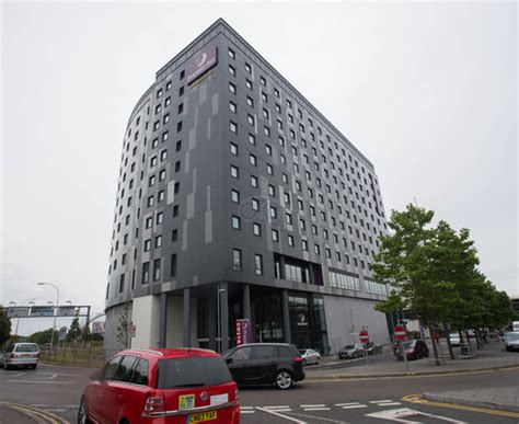 PREMIER INN LONDON GATWICK AIRPORT (NORTH TERMINAL) HOTEL $110