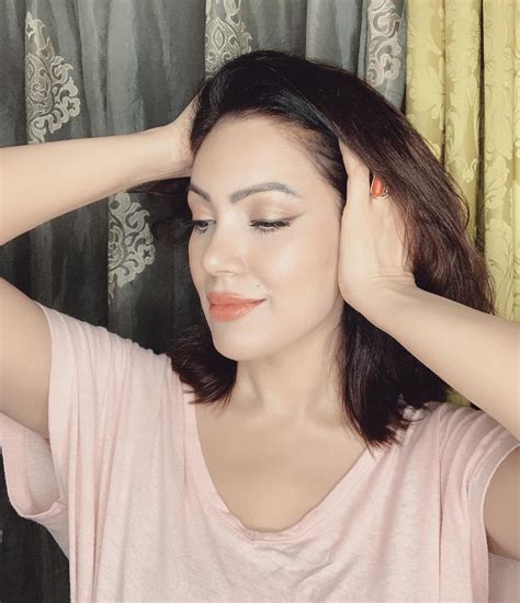 Munmun Dutta Gives A Sensuous Hot Pose With A Smile Raj Anadkat Says Paas Aake Na Tu Durr Jaa