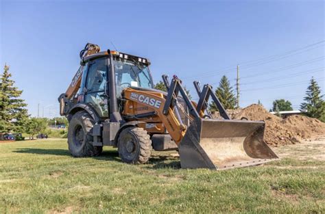 Backhoe vs. Excavator - What is the Difference?