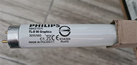 BÓNG ĐÈN SO MÀU PHILIPS D65 TL D 90 Graphica 36W 965 CHUYÊN PHÂN PHỐI