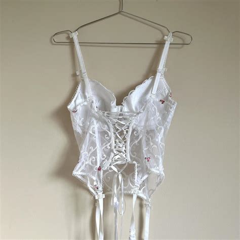 ୨୧ beautiful white lingerie corset with Depop