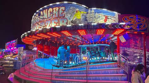 Daley Harniess Deluxe Waltzer Onride Newcastle Winter Wonderland