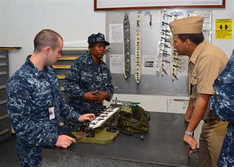 Director, Fleet Maintenance, U.S. Pacific Fleet visits SERMC > Naval ...