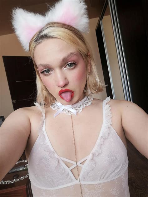 Watch me naked everyday🔥 Twerk🍑 uncensored nudes 😍 very active💋 big ass