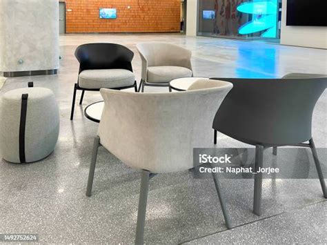 Kantor Minimalis Desain Interior Ruang Tunggu Dengan Desain Tempat