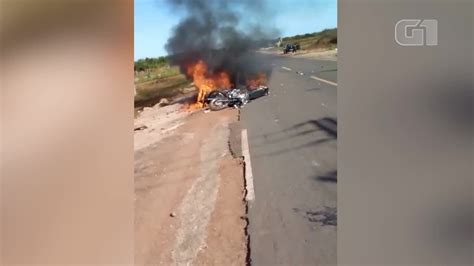 Dois homens morrem após colisão frontal de duas motos em Cocal no