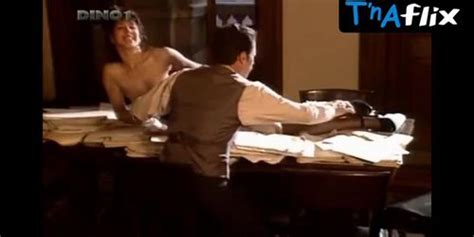 Claudia Raia Lesbian Scene In Engracadinha Seus Amores E Seus