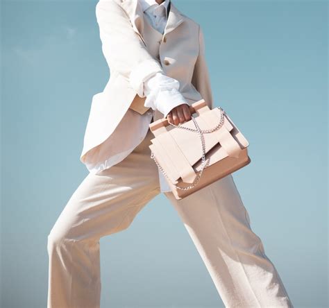 Comment Porter Un Sac Nude Maglone