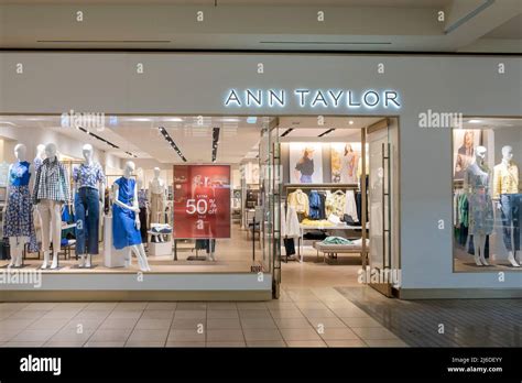 Ann Taylor Store Interior Hi Res Stock Photography And Images Alamy