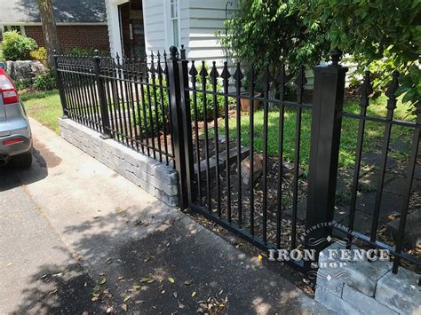 Signature Grade 3ft Iron Fence With A 4ft Tall Iron Gate In Classic Style Iron Fence Shop