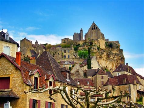 Beynac et Cazenac stock photo. Image of house, europe - 181566436