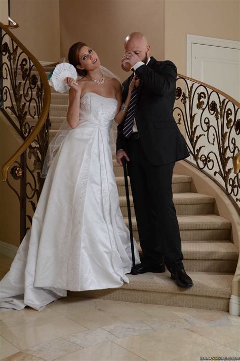 Brunette Bride Jenni Lee Gets Slammed And Jizzed By A Handsome Photographer CoedCherry