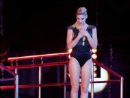 Naked Nad Ge Lacroix In Splash