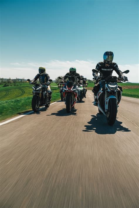 Hyper Naked Bike Vergleich 2021 Triumph Speed Triple 1200 RS