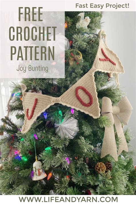 Free Crochet Bunting Pattern - Christmas Joy! - Life and Yarn