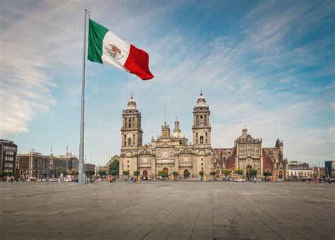 Mexico City locals march chanting Gringos out to tourists | Jetsetter Guide