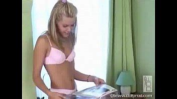 Tiffany Diamond Feels Up Sophie Moone XVIDEOS