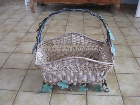 Panier En Osier Sur Pieds D Cor Feuilles De Vigne Et Raisins Eur