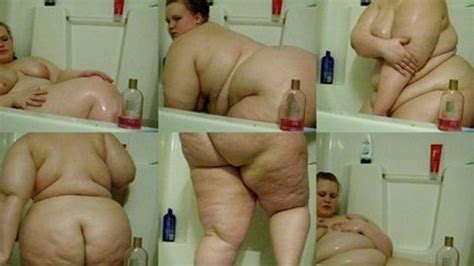 Hot Fattie In The Tub SSBBW Foxy Roxxie Clips4sale