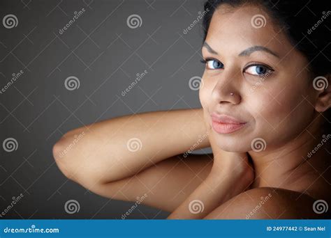 Lingerie Noire Photo Stock Image Du Yeux Noir Courbes 24977442