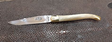 Laguiole pièce par Forge de laguiole cm pointe de corne blonde La Coutellerie du Vieil
