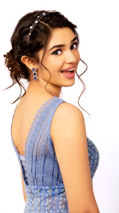 Krithi Shetty Hot Photos Pics New Images