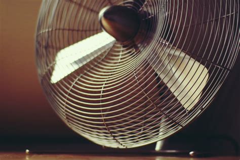 9 Tips to Make Your Room Fan Quieter - Why are room fans so noisy? - quietninjas.com