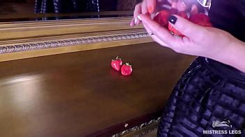 Free Barefoot Food Crush Porn Videos LetMeJerk