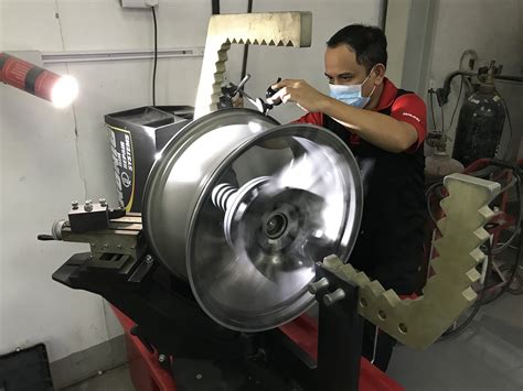 Rim Straightening Services in Dubai | Wheel Fix