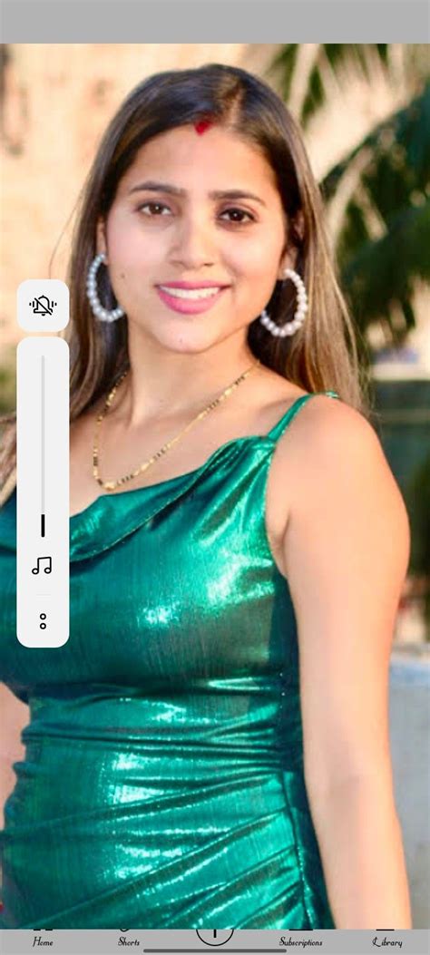 Pin De Panchram Bhalavi Em Kiara Advani Hot