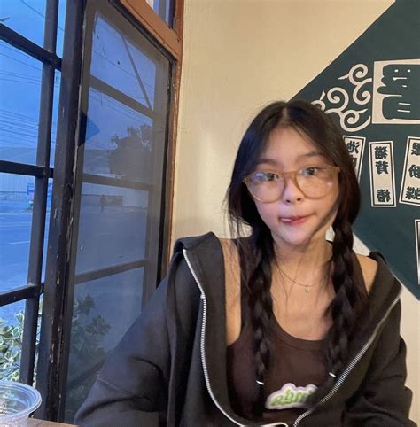 m0chamuk | โพสท่าถ่ายรูปคู่, การโพสท่าถ่ายภาพ, โพสท่าถ่ายภาพ