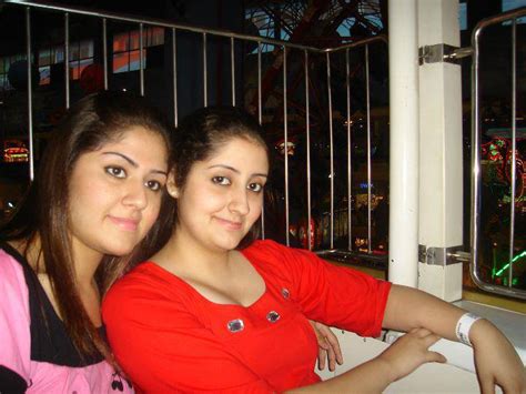 Pakistani Desi Girls Pictures Actress Models Hot Pictures Photos Gallery