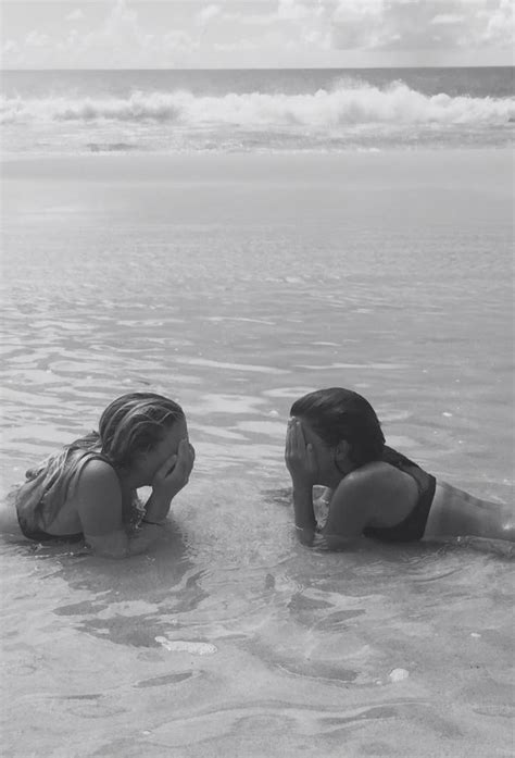 Every Blond Needs A Brunette Best Friend In Blonde And Brunette Best Friends Brunette To