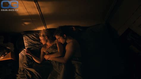 Emilie De Ravin Nude Pictures Photos Playboy Naked Topless Fappening