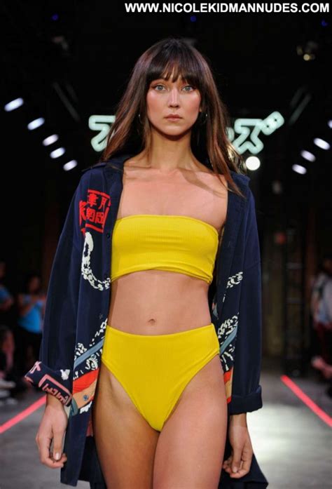 Bikini Los Angeles Beautiful Babe Paparazzi Posing Hot Angel Los Famous And Nude