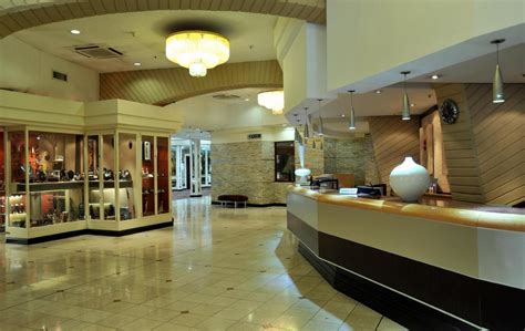 Protea Hotel by Marriott Johannesburg Parktonian All-Suite ...