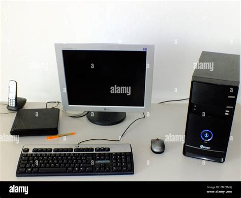 ordinateur de bureau  res stock photography  images alamy