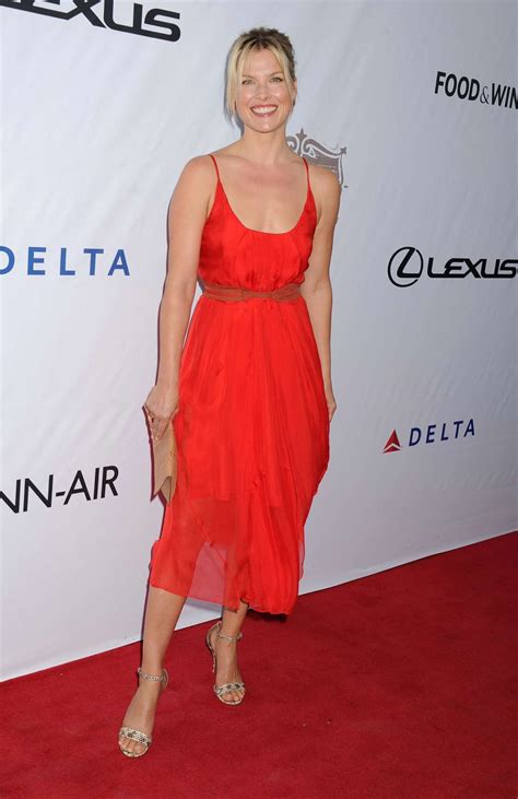 Ali Larter Braless Wearing Red Low Cut Swaying Dress At Los Angeles Food An Porn Pictures