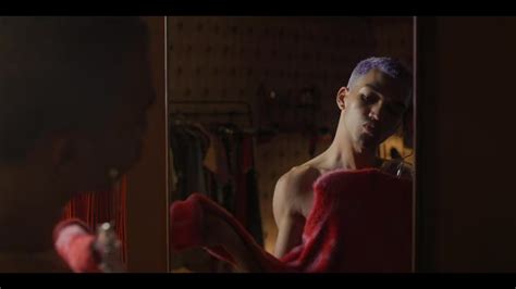 AusCAPS Justice Smith Shirtless In Genera Ion Pussy Power
