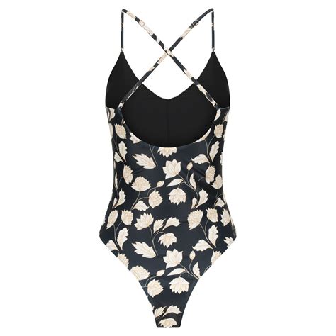 Swimwear – Escape to Paradise