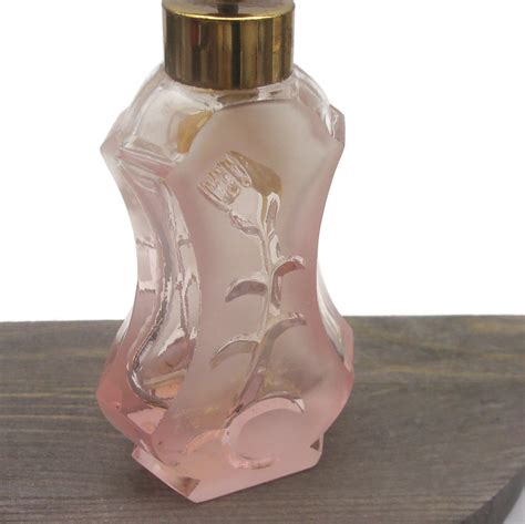 Botella De Perfume De Vidrio Esmerilado Rosa Por Irice Flor Etsy