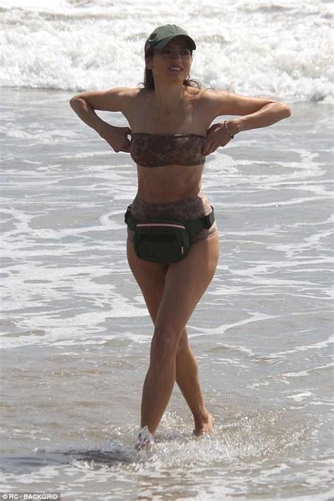 Blanca Blanco In A Floral Bikini As She Soaks Up The Sun In Malibu Daily Mail Online