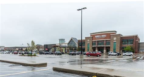 Shoppers Converged On Brookfield Square After The Mall Reopened On