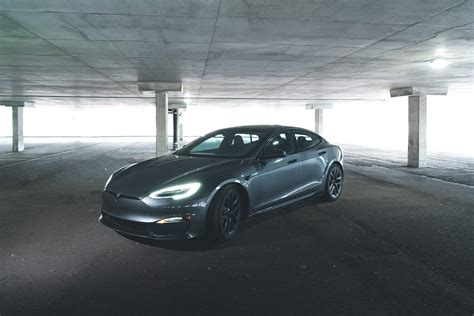 View Photos of the 2021 Tesla Model S Plaid