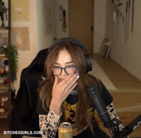 Valkyrae Youtube Naked Influencer Rachell Marie Hofstetter Reddit Leaked Naked Pics The