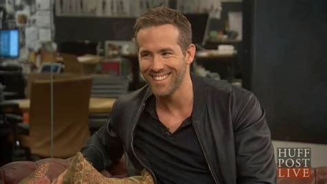 Ryan Reynolds Υποστηρίζω τον gay γάμο γιατί δεν είμαι τέρας