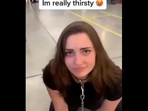 Perra Sumisa Tomando Agua XVIDEOS