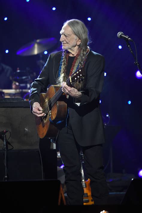 is willie nelson dead 9