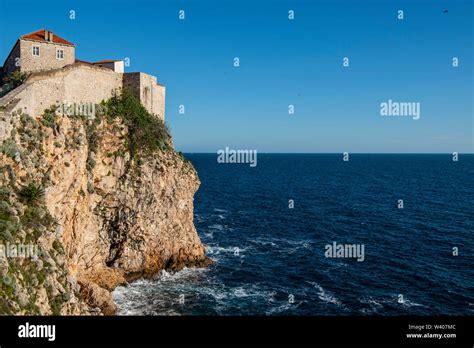 The City Wall Of Dubrovnik Facing The Dalmatian Sea Stock Photo Alamy